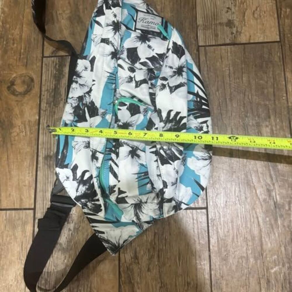 The Kamo Crossbody Sling Backpack Bag Beach Gym Floral - Picture 6 of 6